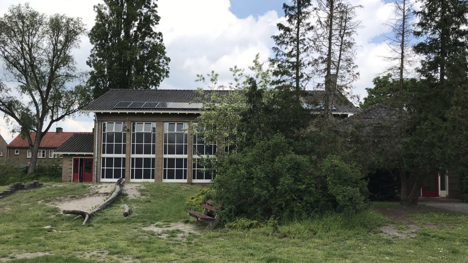 ZEIST: Gymzaal Nicolaas Beetslaan